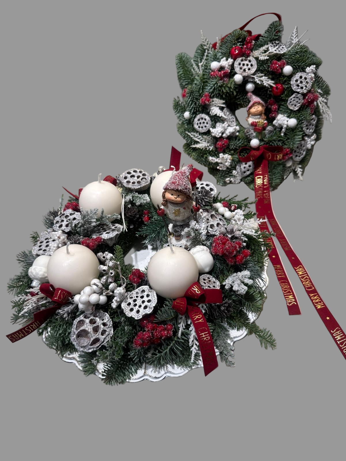 KOMPLET DEKLICA V SNEGU